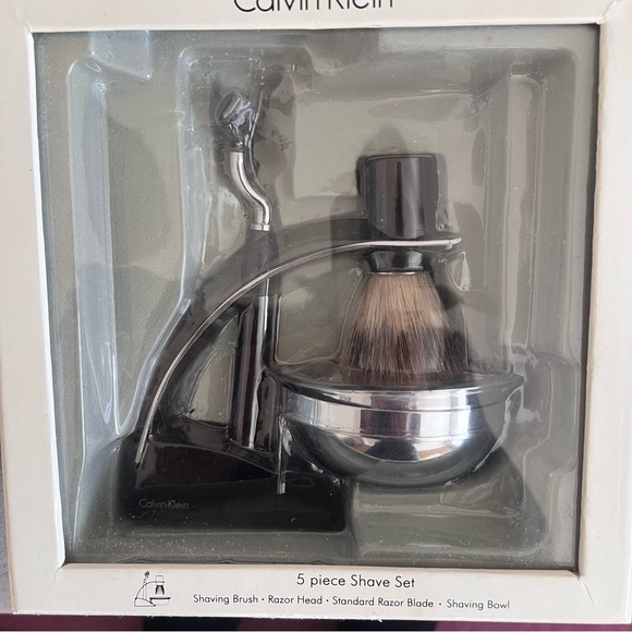 Calvin Klein 5 Piece Shave Set - Picture 1 of 7